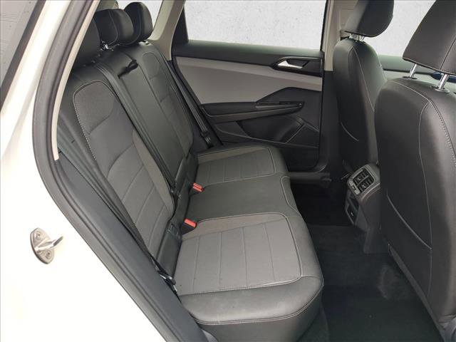 Used 2023 Volkswagen Taos SE image 18