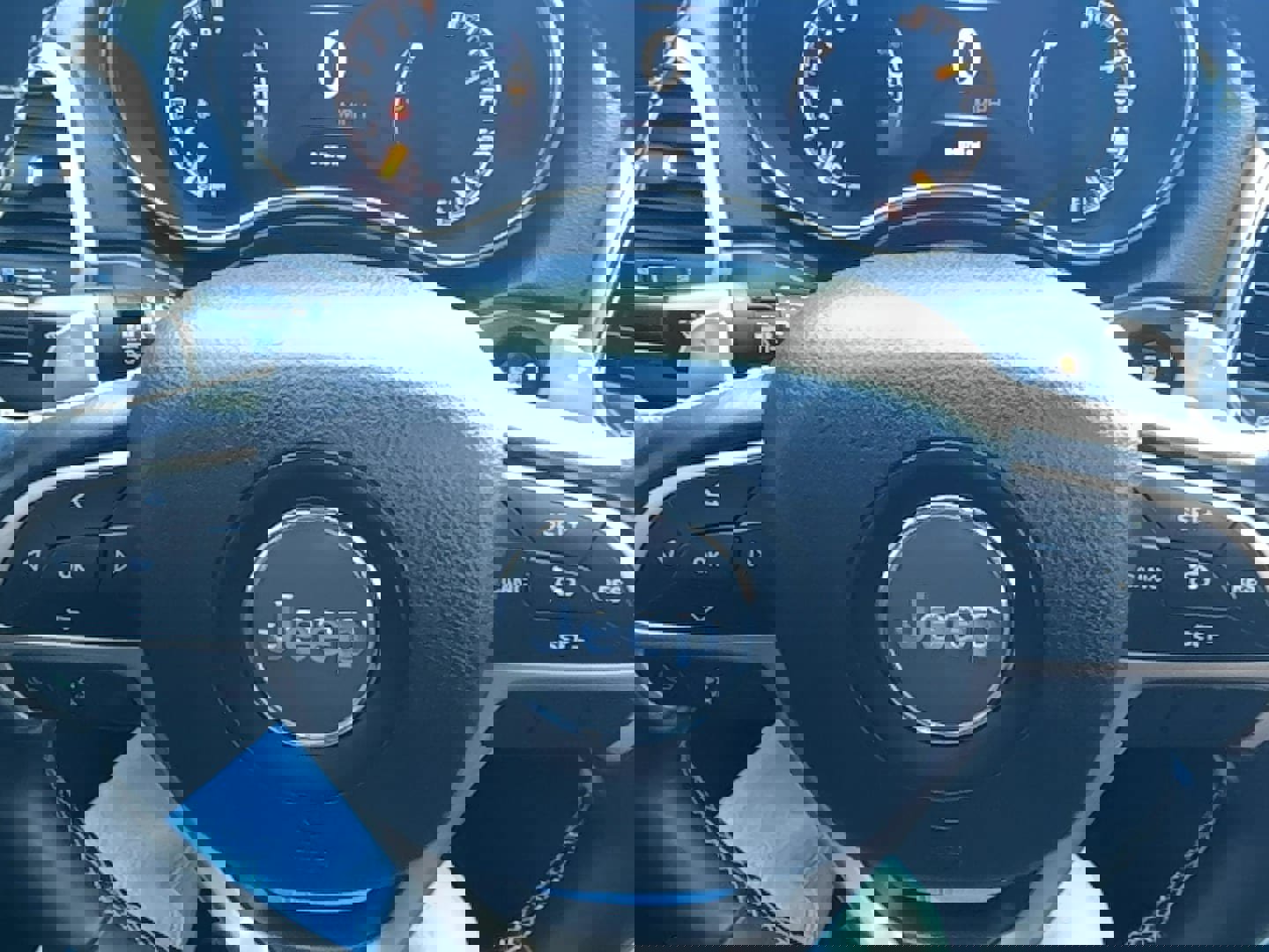 Used 2016 Jeep Grand Cherokee Limited image 13