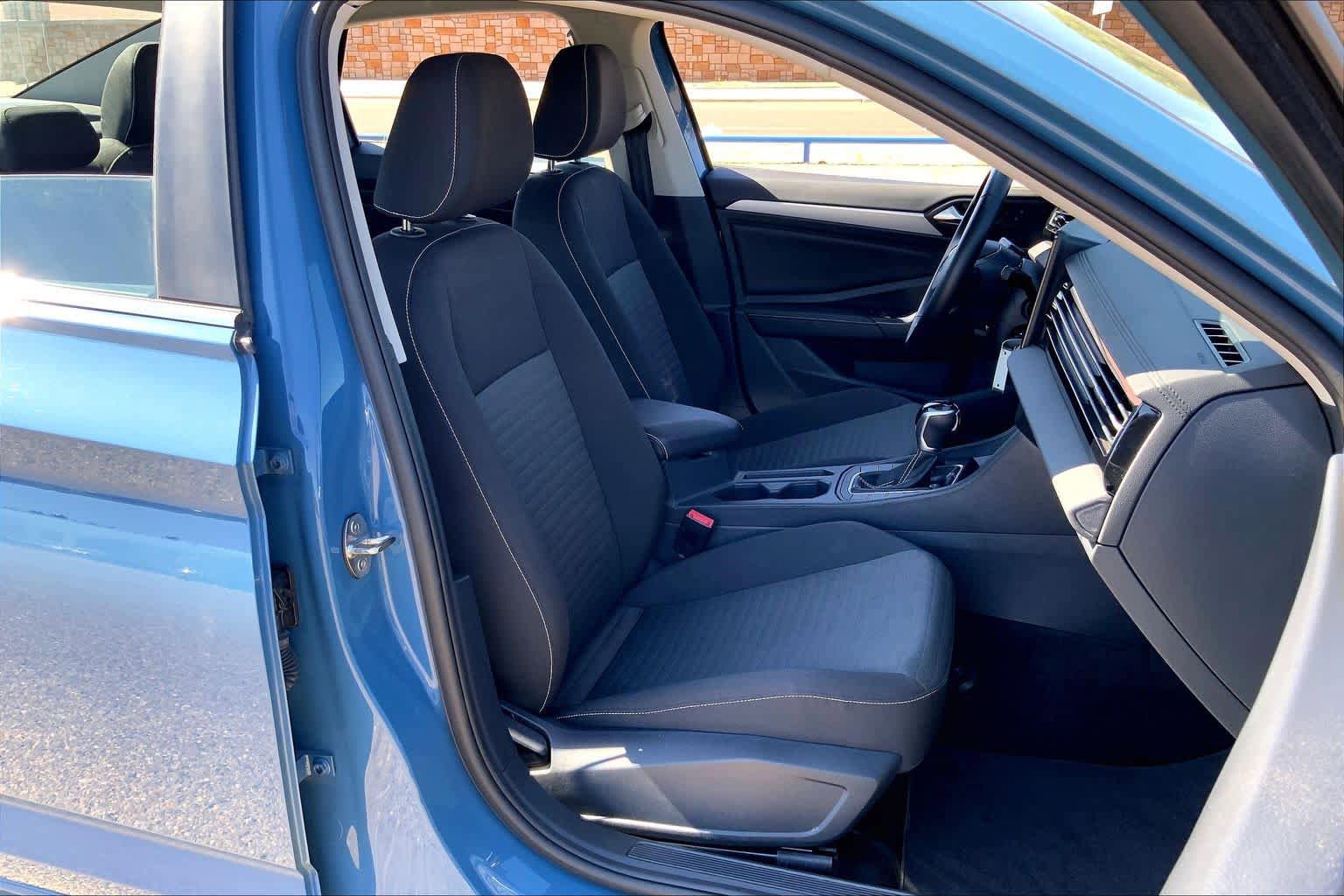 Used 2025 Volkswagen Jetta S FWD image 9