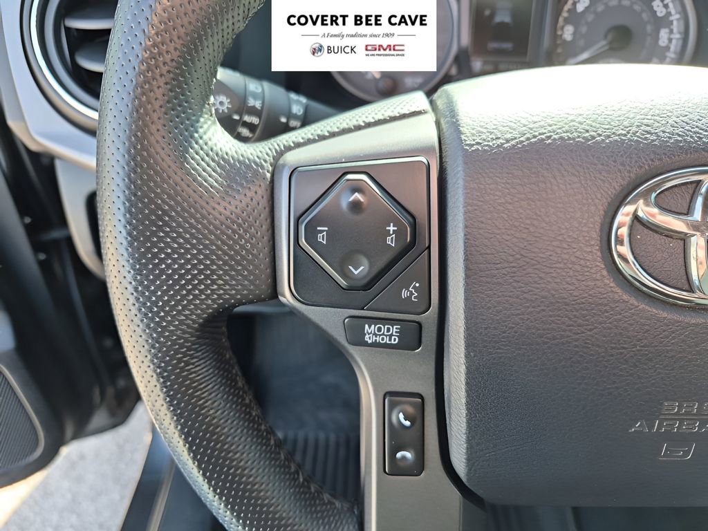 Used 2016 Toyota Tacoma TRD Sport image 39