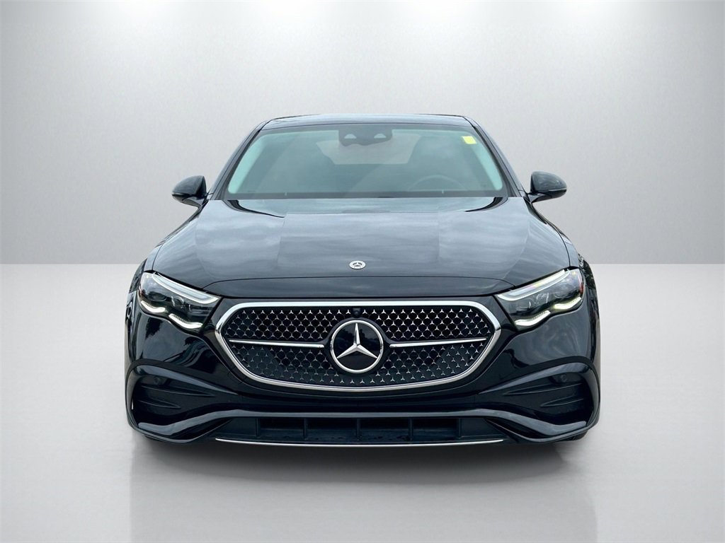 Used 2024 Mercedes-Benz E 350 4MATIC Sedan image 2