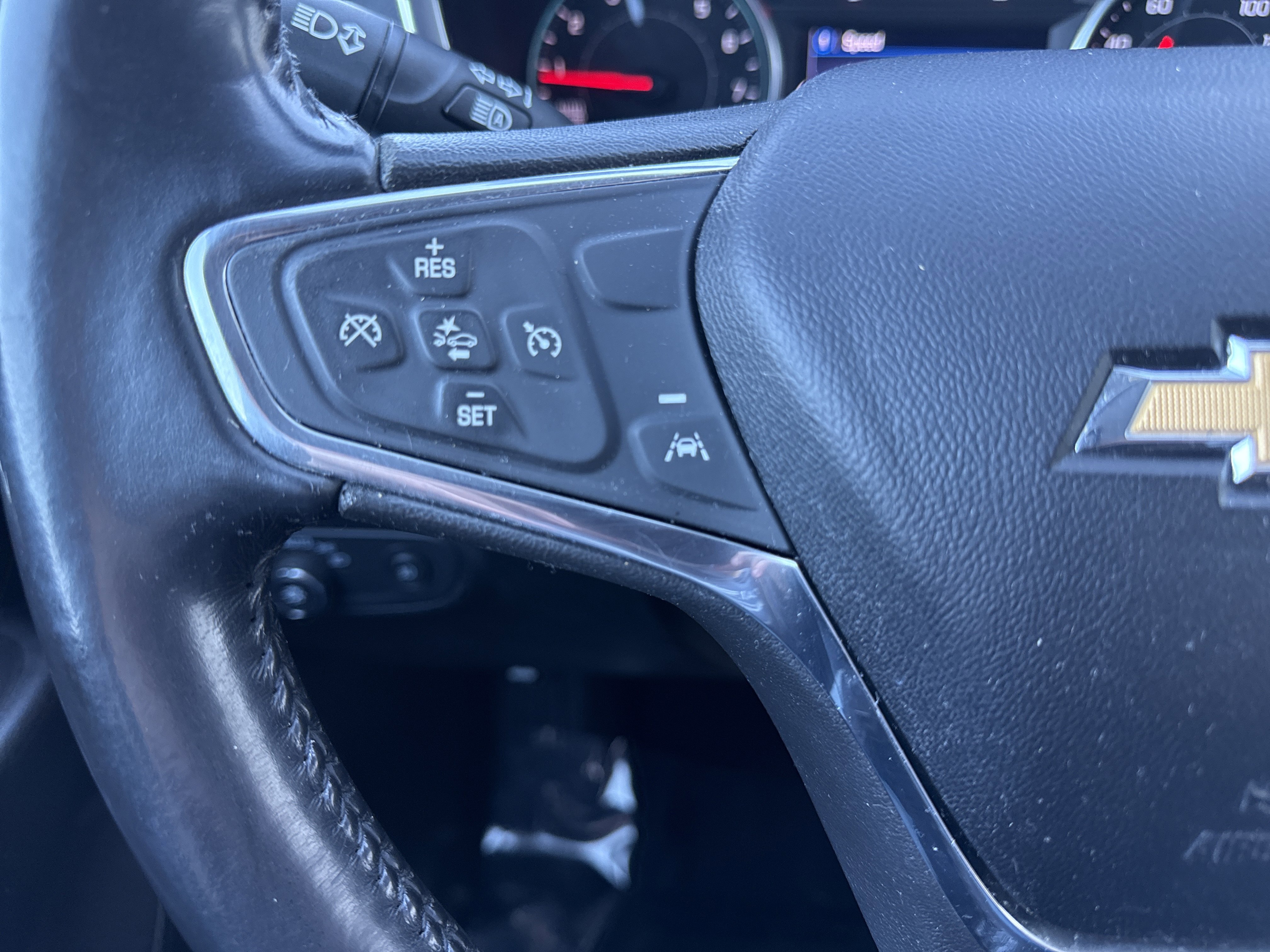 Used 2020 Chevrolet Equinox LT image 30