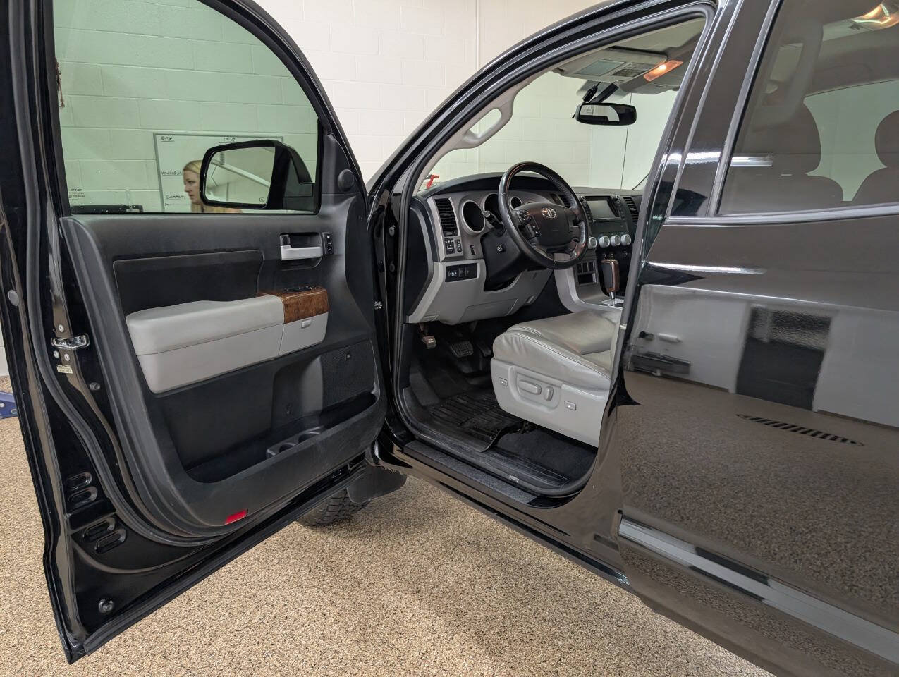 Used 2012 Toyota Tundra Limited AWD/4WD image 6