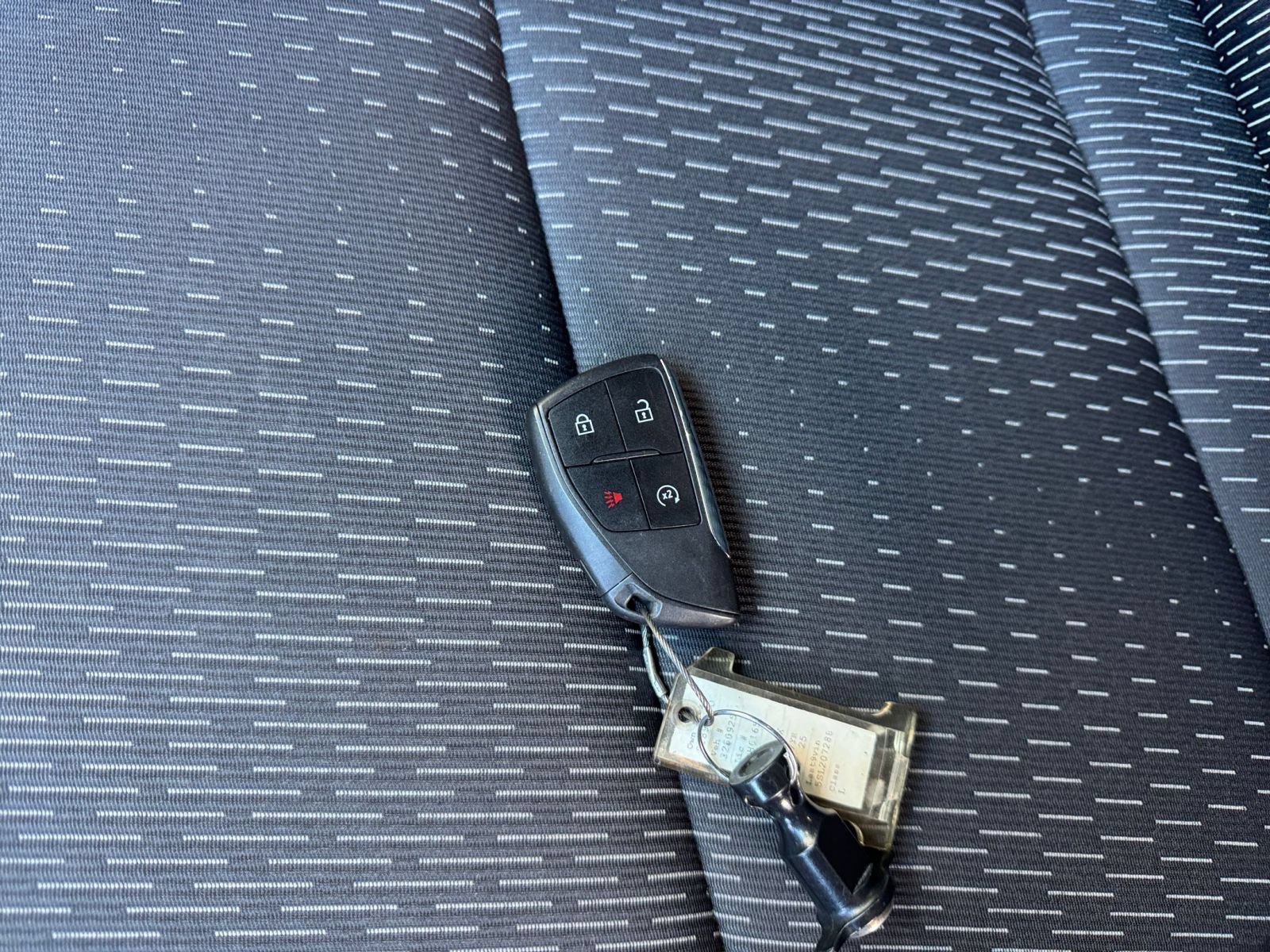 Used 2025 Chevrolet Equinox LT FWD image 21