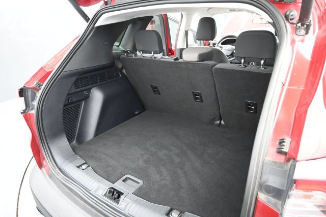 Used 2022 Ford Escape SE w/ SE Sport Appearance Package FWD image 19