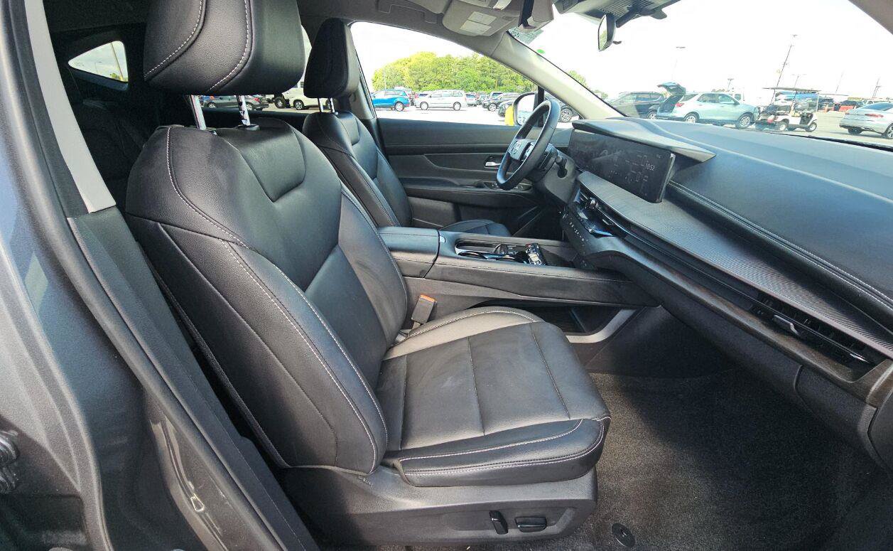 Used 2025 Nissan Murano SV w/ Cargo Package AWD/4WD image 6