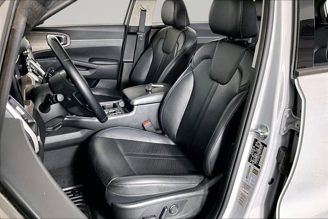 Certified 2022 Kia Sorento EX w/ Panoramic Sunroof Package FWD image 20
