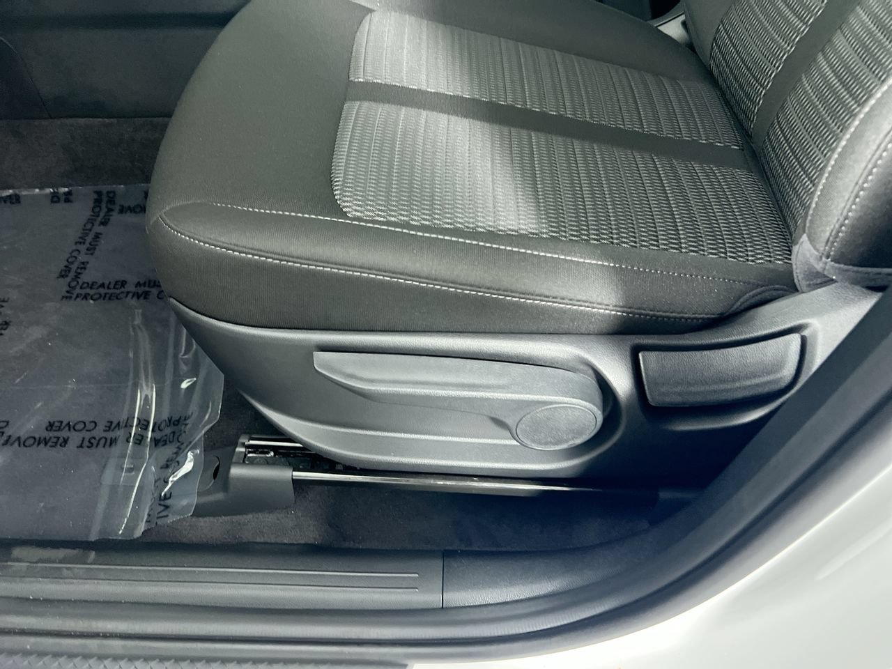 New 2026 Kia Sorento LX FWD image 13