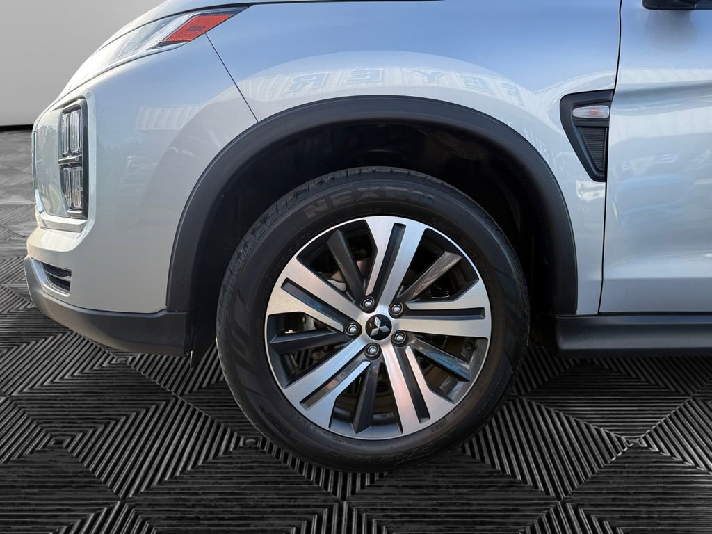 Used 2025 Mitsubishi Outlander Sport ES AWD/4WD image 14