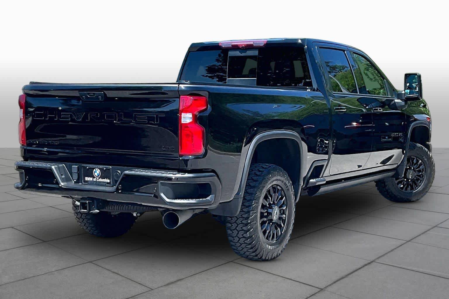 Used 2024 Chevrolet Silverado 2500 LTZ w/ LTZ Plus Package AWD/4WD image 12