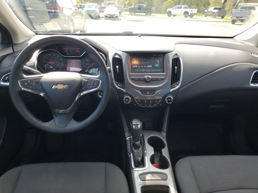 Used 2018 Chevrolet Cruze LT w/ Convenience Package FWD image 24