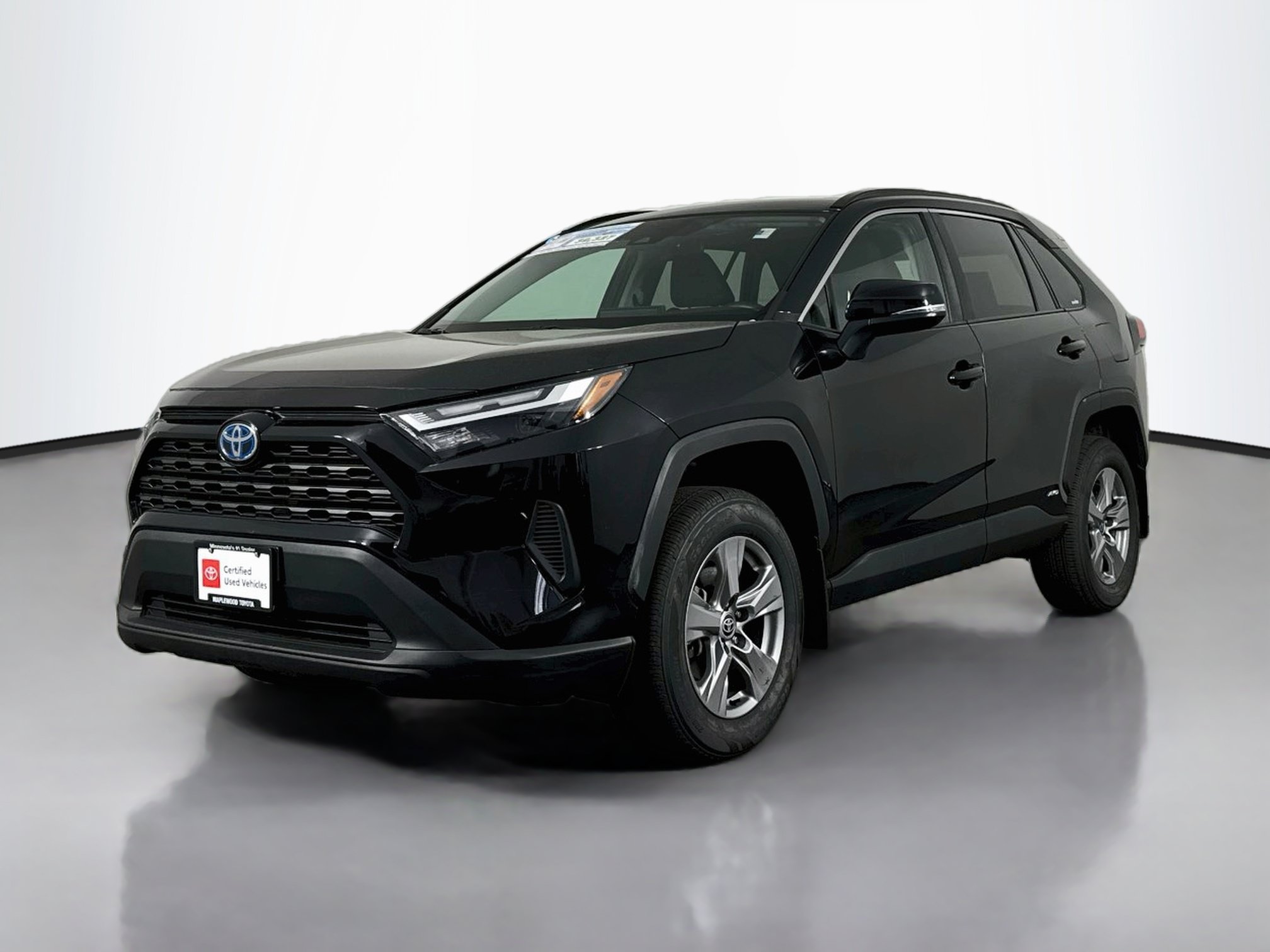 Used 2023 Toyota RAV4 XLE w/ Convenience Package AWD/4WD image 3