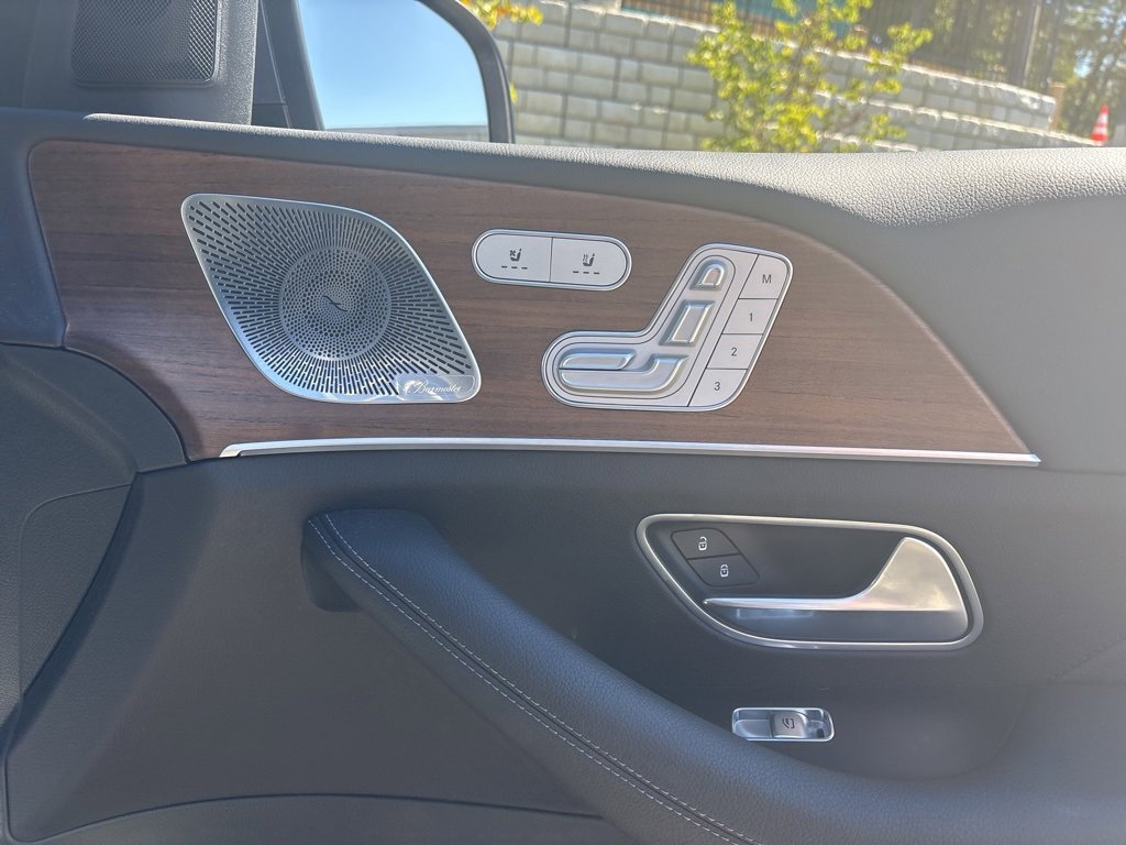 Used 2025 Mercedes-Benz GLS 450 4MATIC image 19