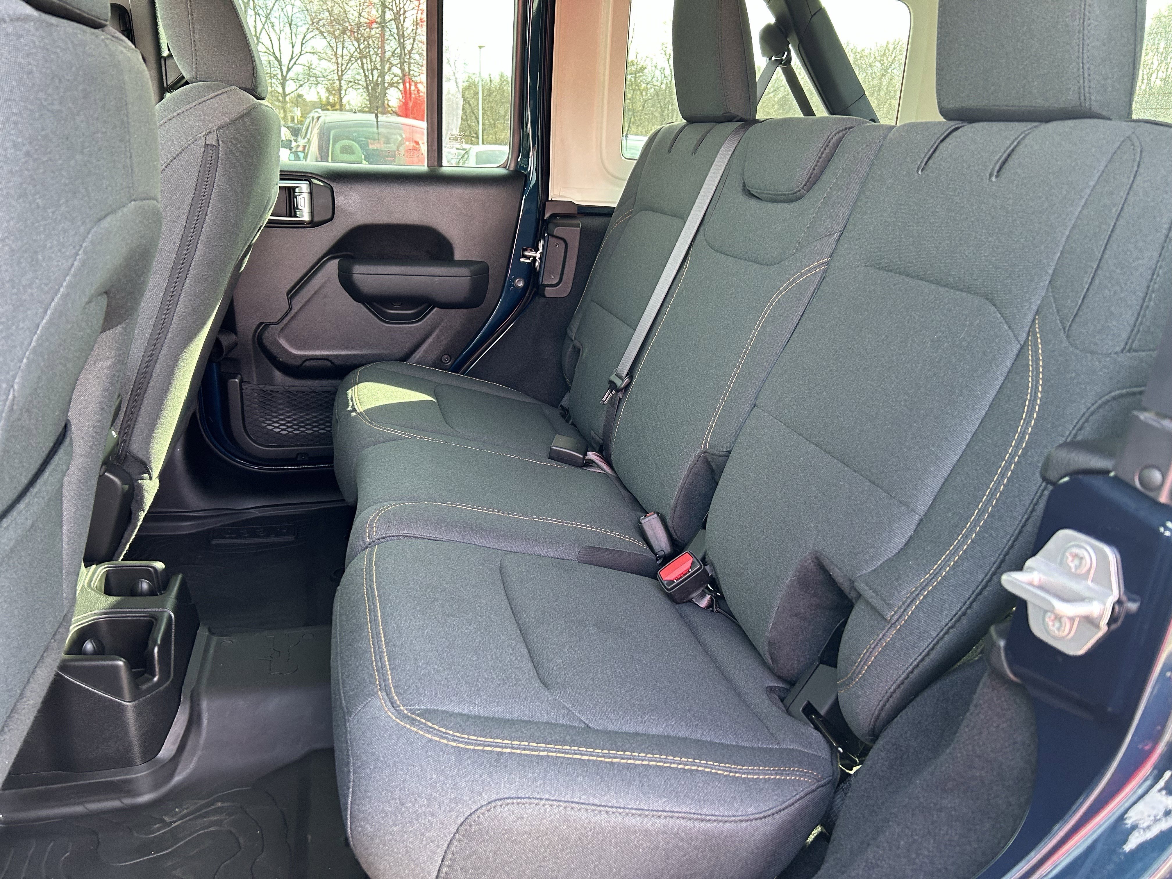 Used 2025 Jeep Wrangler Sport image 28