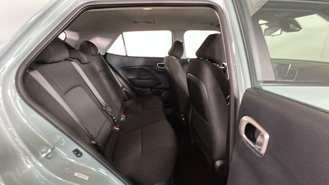 Certified 2026 Hyundai Venue SE FWD image 28