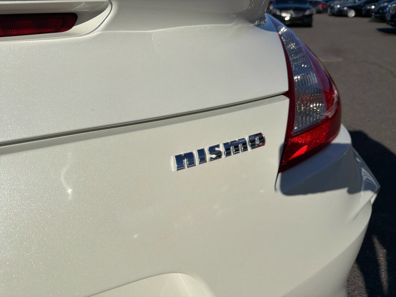 Used 2017 Nissan 370Z NISMO RWD image 6