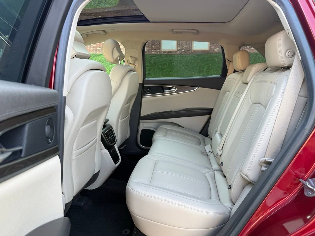 Used 2019 Lincoln Nautilus Reserve image 18