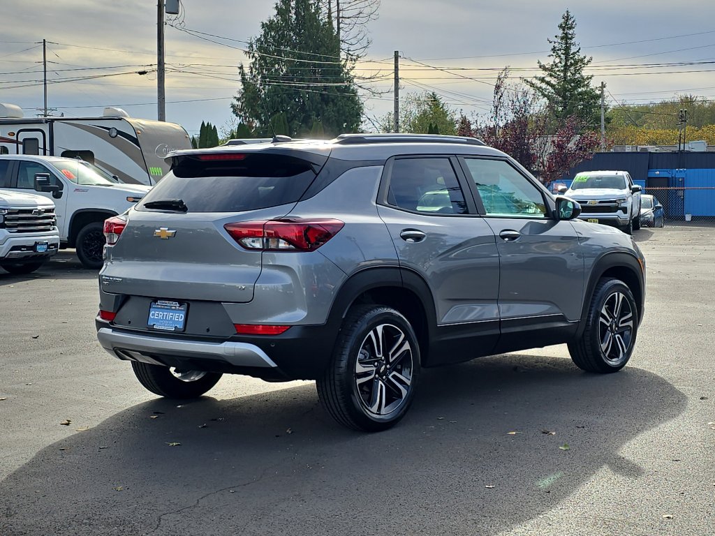 Certified 2025 Chevrolet TrailBlazer LT w/ Driver Confidence Package image 5