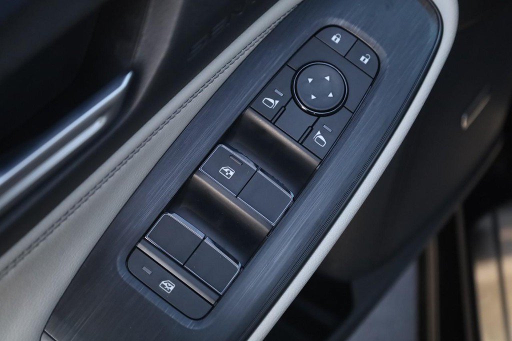 New 2026 Nissan Sentra SL w/ Floor Mat Package FWD image 11