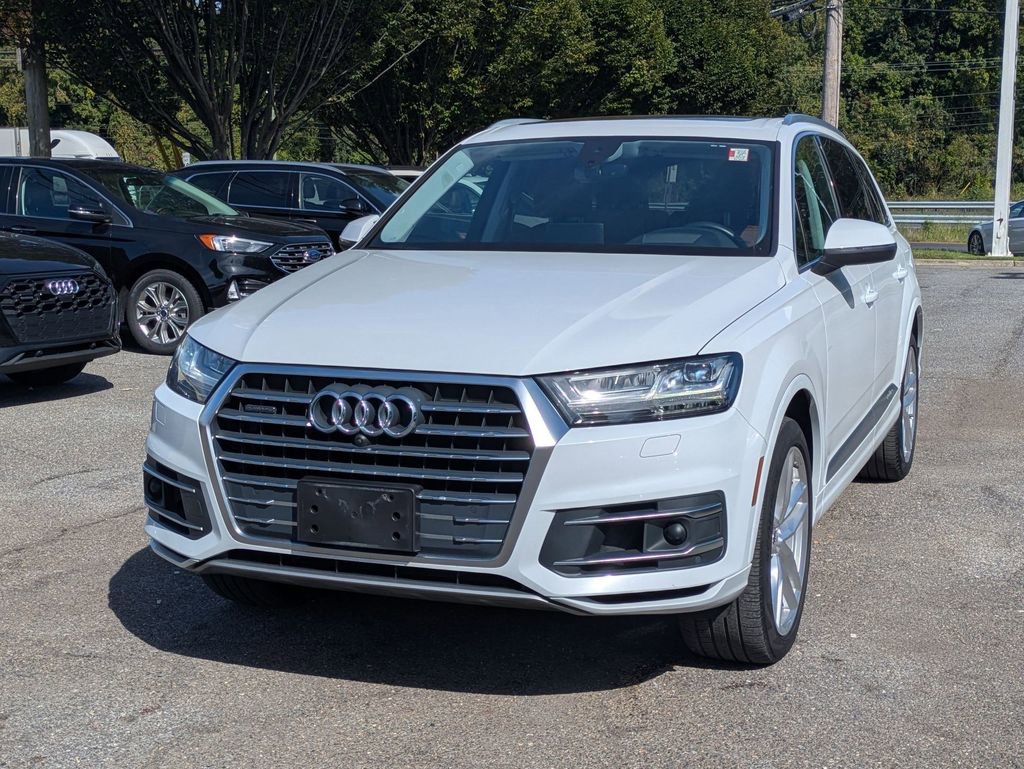Used 2018 Audi Q7 3.0T Prestige image 3
