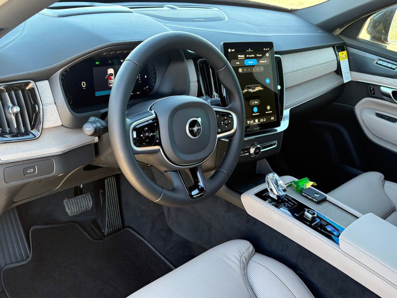 New 2026 Volvo XC90 B6 Ultra AWD/4WD image 13