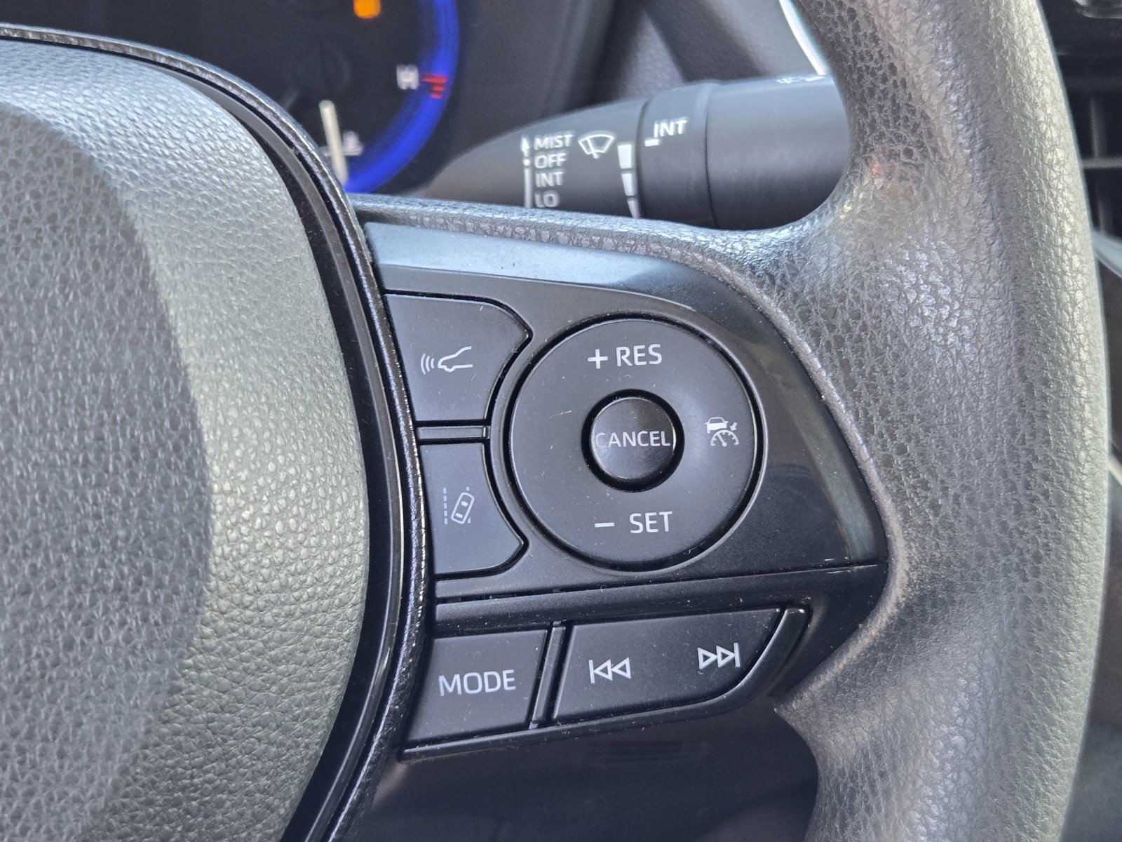 Used 2021 Toyota Corolla LE w/ Carpet Mat Package (TMS) FWD image 22