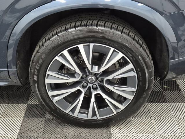 Used 2022 Volvo XC90 T5 Momentum w/ Climate Package AWD/4WD image 11