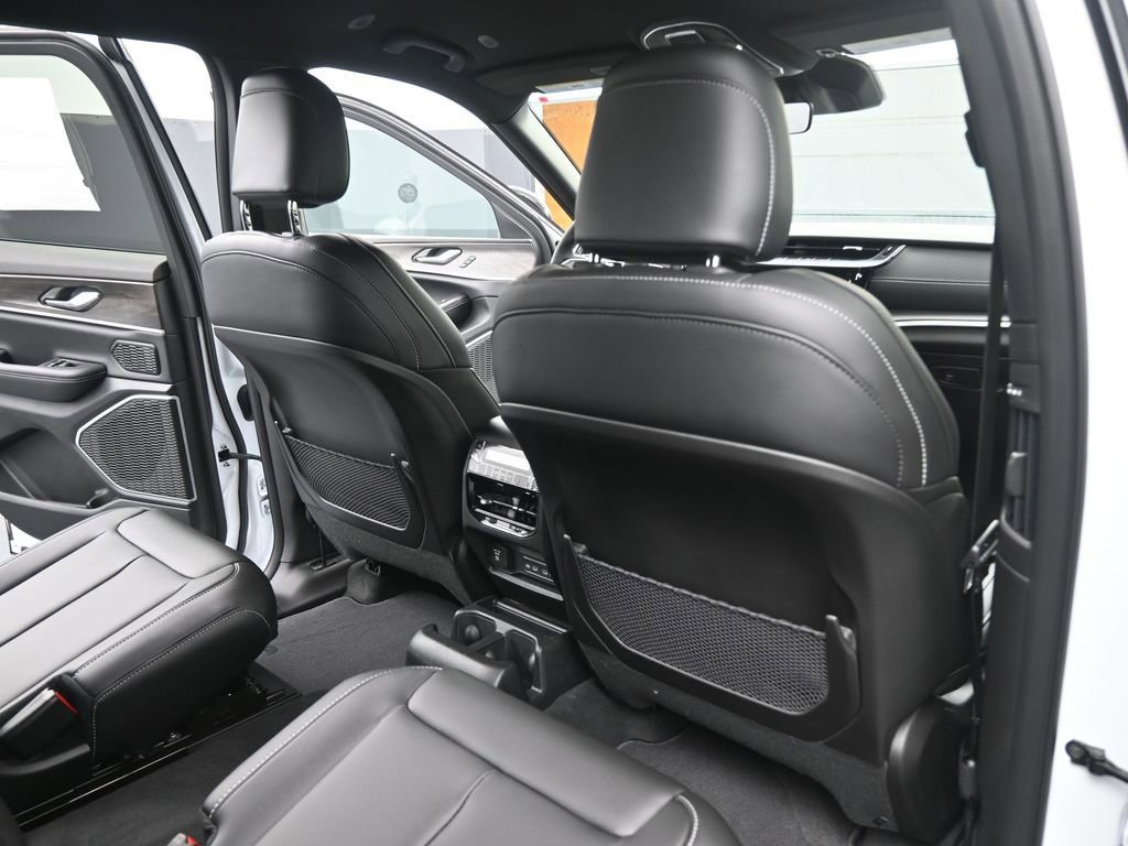 New 2026 Jeep Grand Cherokee L Limited RWD image 25