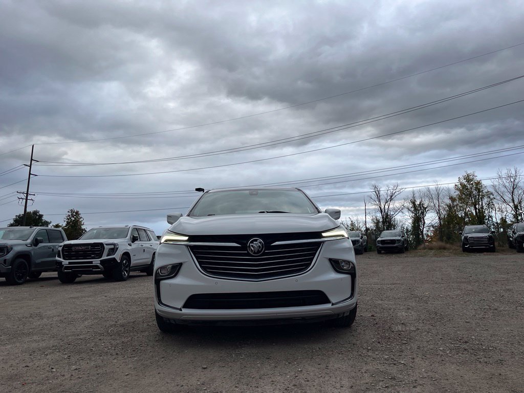 Used 2022 Buick Enclave Essence w/ Trailering Package, 5000 lbs. AWD/4WD image 4