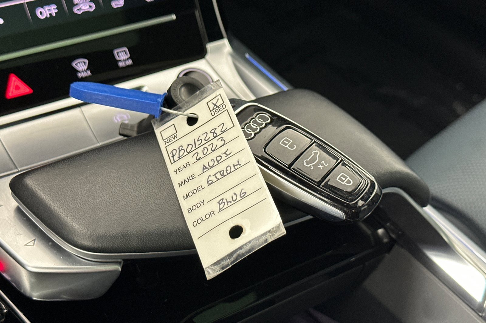 Used 2023 Audi e-tron Prestige w/ Prestige Package image 24