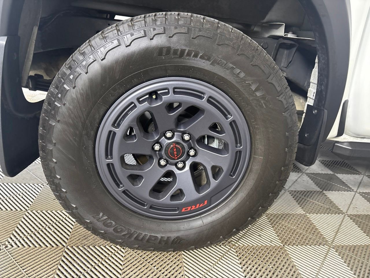 Used 2025 Nissan Frontier PRO-4X AWD/4WD image 28