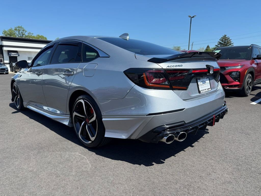 Used 2018 Honda Accord Sport image 6