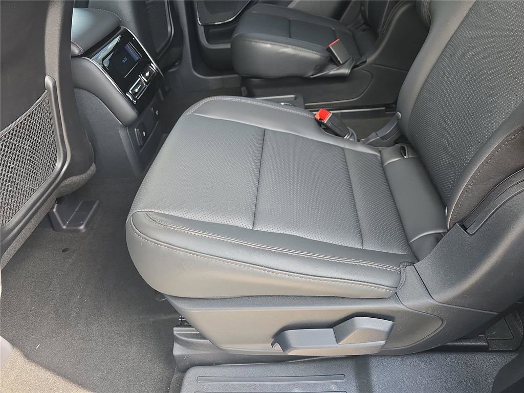 New 2026 Lincoln Aviator AWD image 14