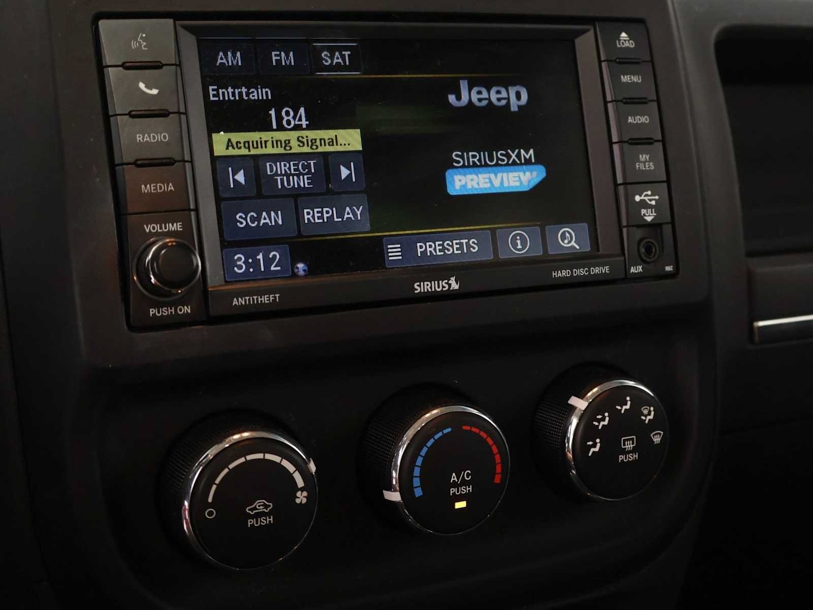 Used 2017 Jeep Patriot High Altitude AWD/4WD image 29