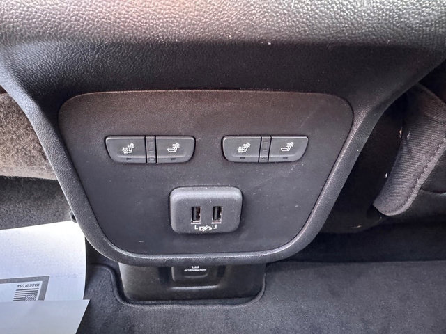 Used 2020 GMC Terrain Denali w/ Denali Premium Package image 16