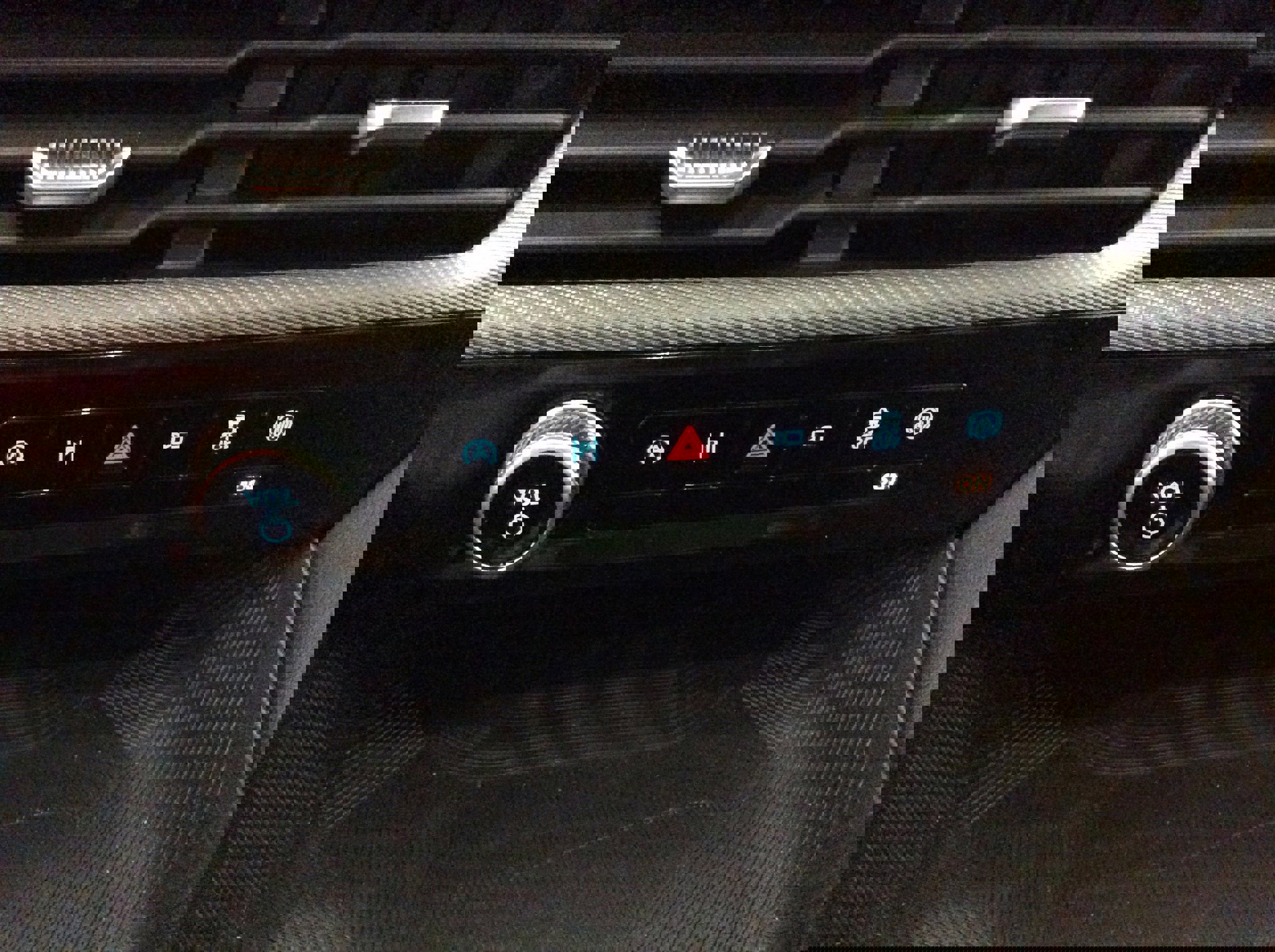 Used 2025 Ford Explorer ST-Line image 42