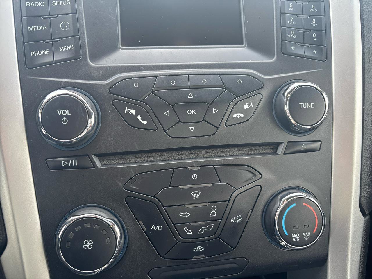 Used 2016 Ford Fusion SE image 31