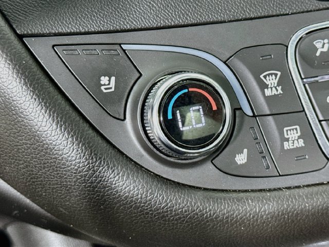 Used 2020 Chevrolet Malibu Premier FWD image 23