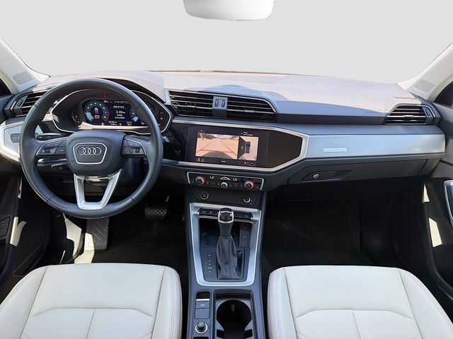 Used 2022 Audi Q3 2.0T Premium Plus w/ Premium Plus Package AWD/4WD image 16