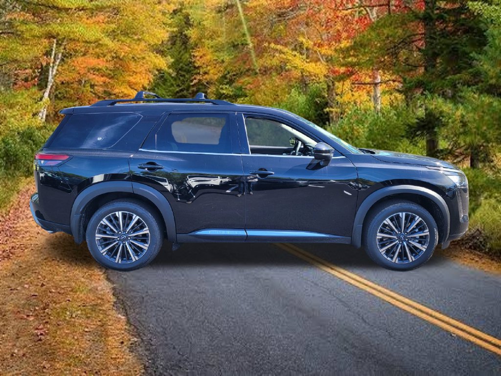 New 2026 Nissan Pathfinder Platinum w/ Cargo Package AWD/4WD image 2