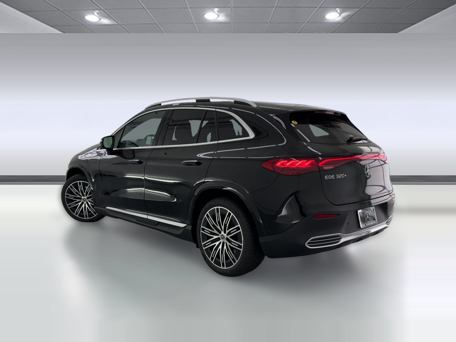 New 2027 Mercedes-Benz EQE 320+ SUV image 3