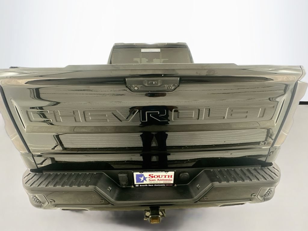 Used 2022 Chevrolet Silverado 1500 LT Trail Boss w/ Convenience Package II AWD/4WD image 6