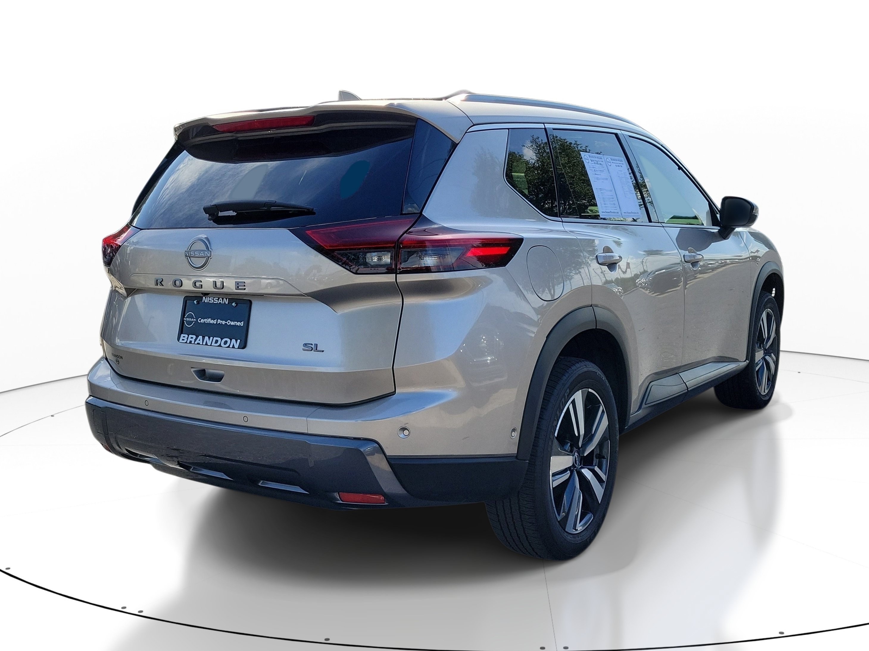 Certified 2025 Nissan Rogue SL FWD image 7