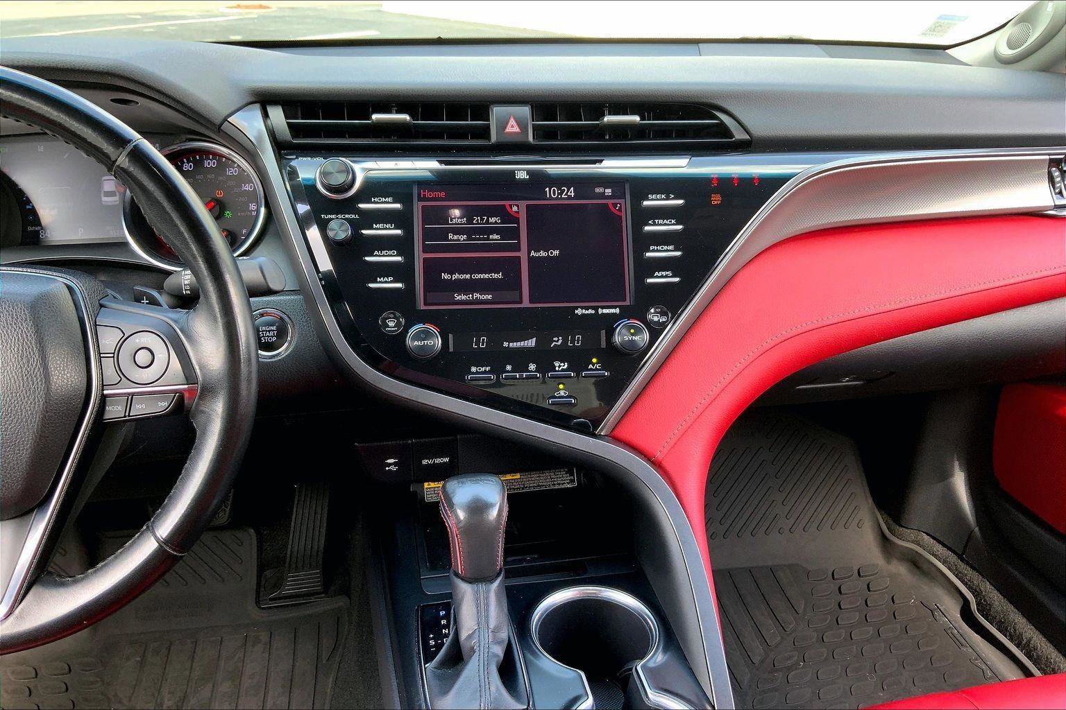 Used 2019 Toyota Camry XSE FWD image 6