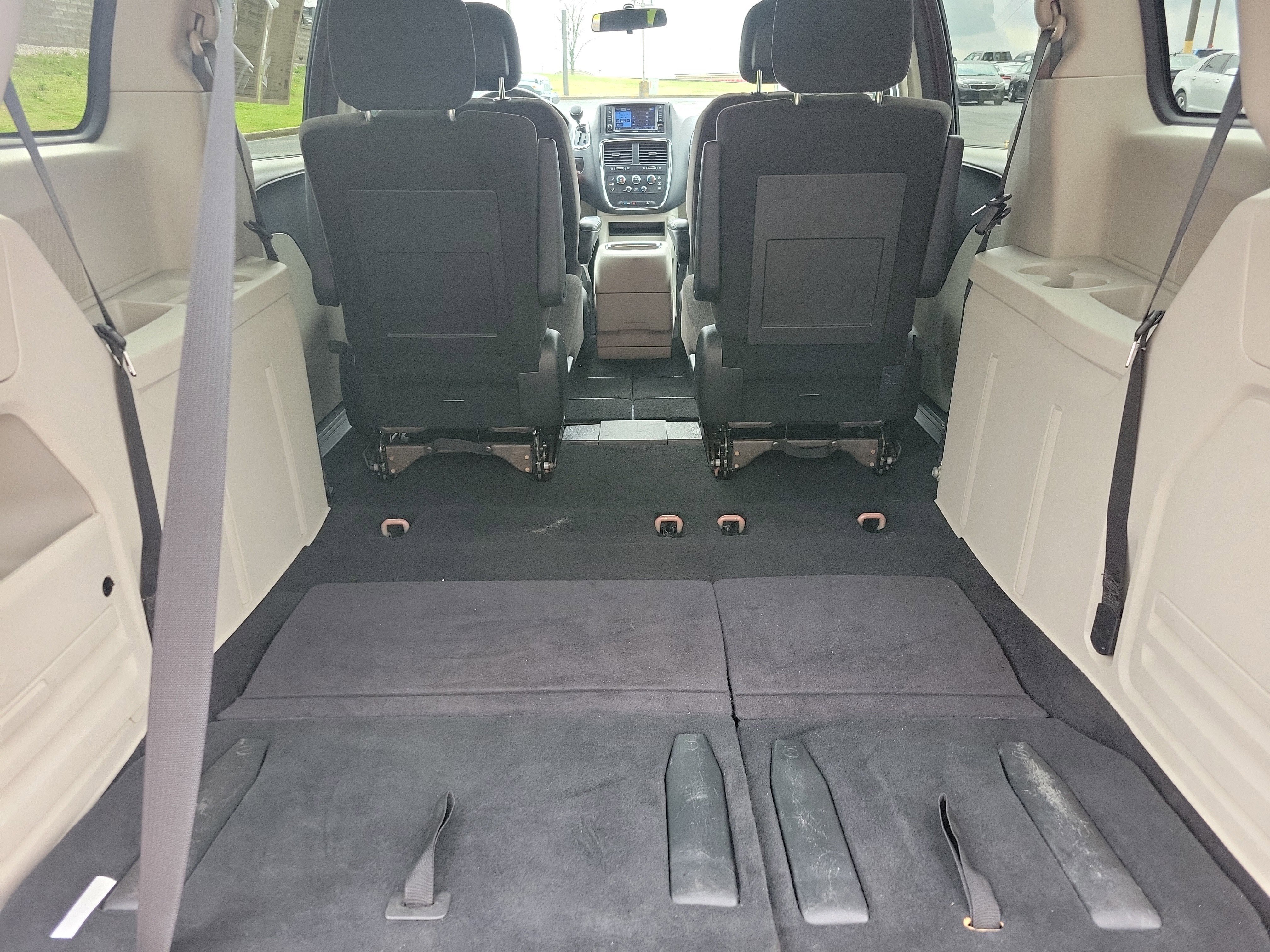 Used 2012 Dodge Grand Caravan SXT image 10