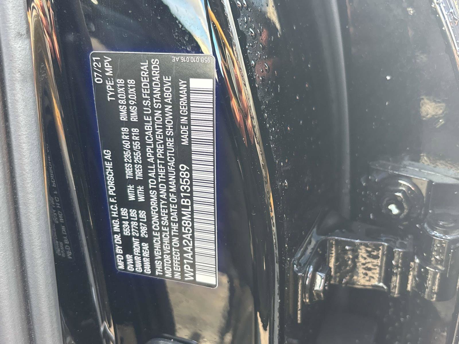 Used 2021 Porsche Macan w/ Driver Memory Package AWD/4WD image 31