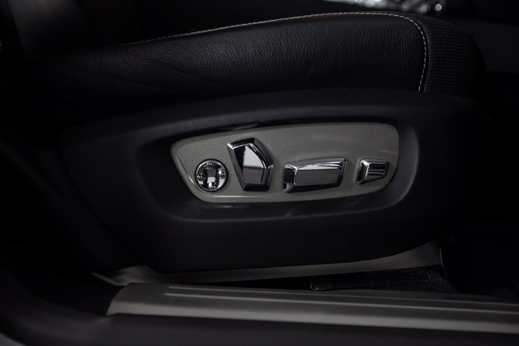 Used 2019 Rolls-Royce Ghost RWD image 28