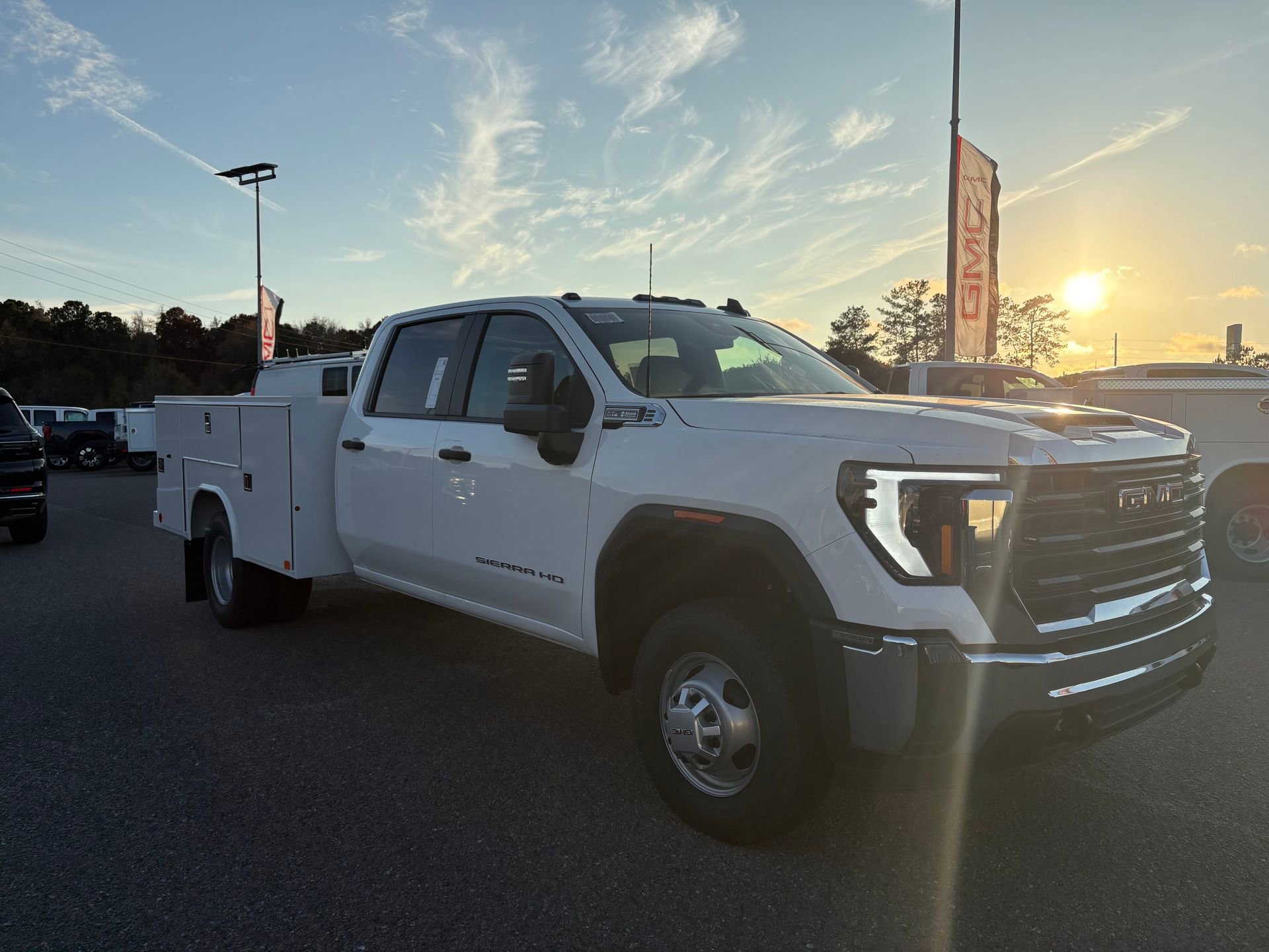 New 2025 GMC Sierra 3500 Pro w/ Convenience Package RWD image 26