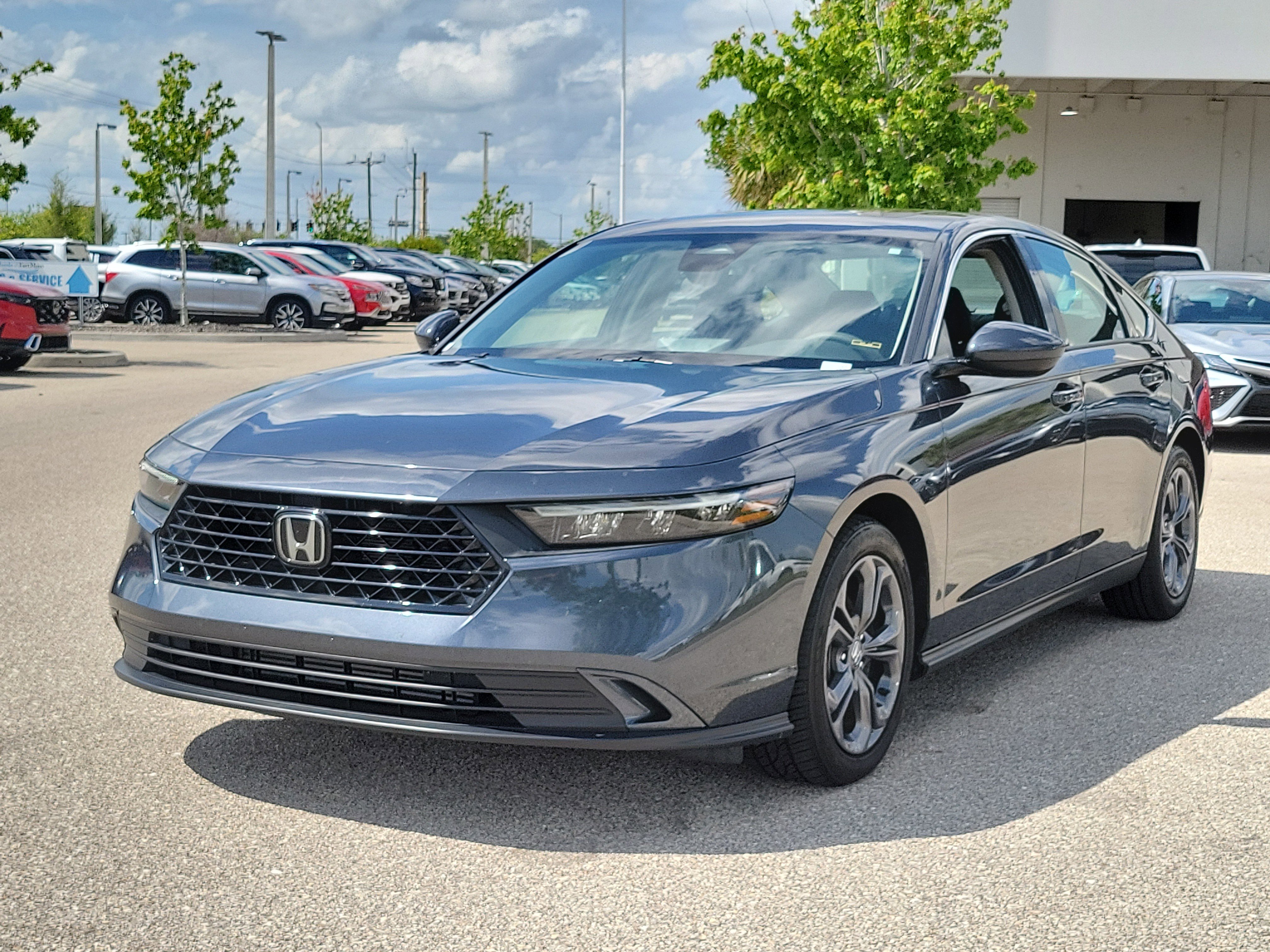 Used 2023 Honda Accord EX image 3