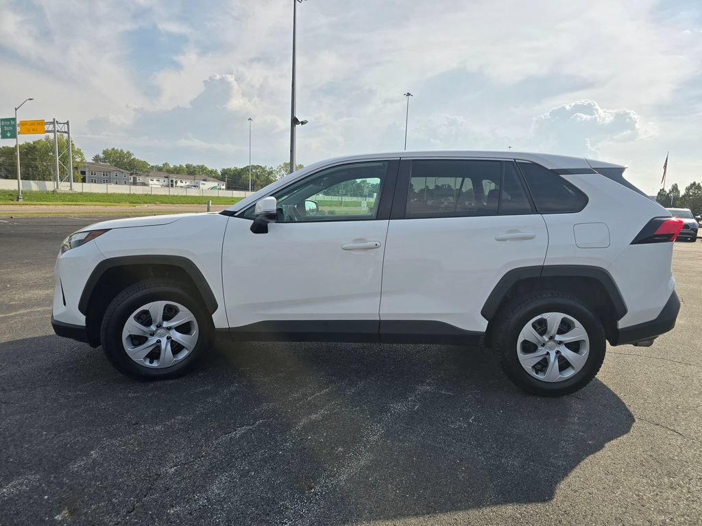 Certified 2024 Toyota RAV4 LE AWD/4WD image 12